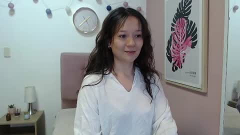 Snapshot of lanna_mills chatting on 06-23-26, 01:31 Lanna online show from 06-23-26, 01:31