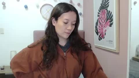 Snapshot of lanna_mills chatting on 07-15-26, 01:05 Lanna online show from 07-15-26, 01:05
