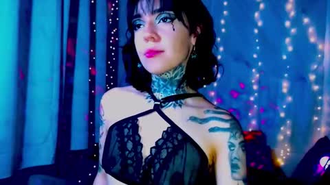 Snapshot of lannie_gonzales chatting on 03-03-26, 05:02 LANNIE online show from 03-03-26, 05:02