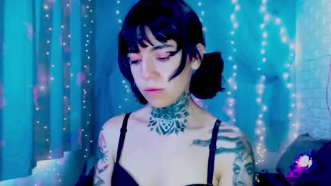 Snapshot of lannie_gonzales chatting on 03-10-26, 02:22 LANNIE online show from 03-10-26, 02:22