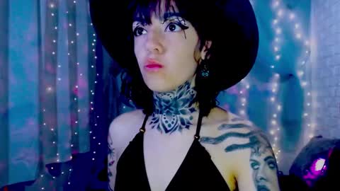 Snapshot of lannie_gonzales chatting on 03-12-26, 02:50 LANNIE online show from 03-12-26, 02:50