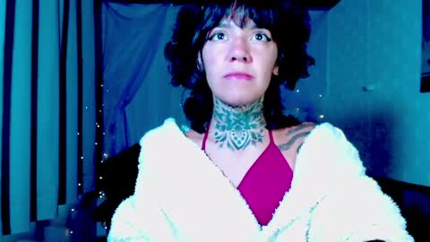 Snapshot of lannie_gonzales chatting on 04-06-26, 12:50 LANNIE online show from 04-06-26, 12:50