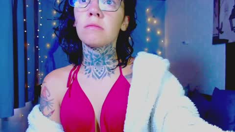 Snapshot of lannie_gonzales chatting on 04-09-26, 12:32 LANNIE online show from 04-09-26, 12:32