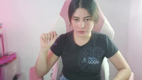 LARA online show from 06-12-26, 05:34