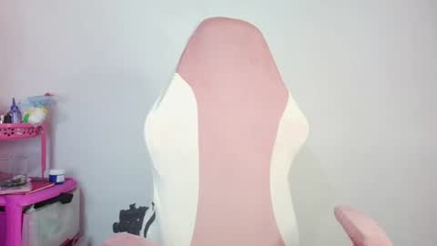 LARA online show from 06-15-26, 10:34