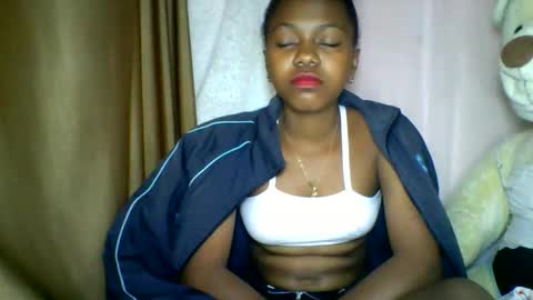 lara_belle online show from 05-17-26, 01:07