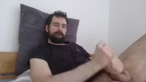 Snapshot of laraaan chatting on 02-12-26, 02:01 laraaan online show from 02-12-26, 02:01