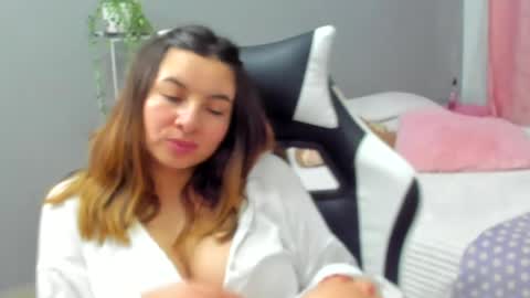 Lara online show from 05-15-26, 11:01