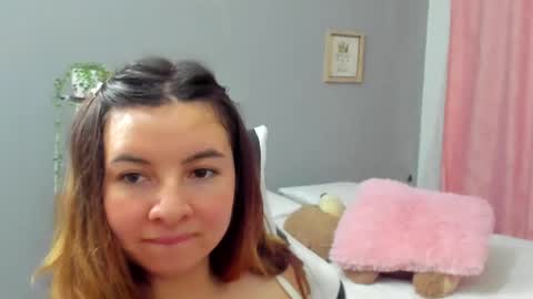 Lara online show from 05-16-26, 12:18