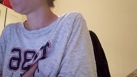 larafox22 online show from 04-21-26, 05:58