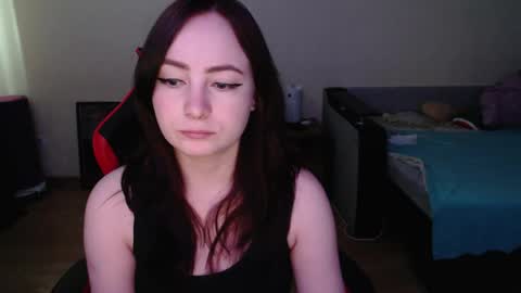 Laralianna online show from 04-28-26, 05:56