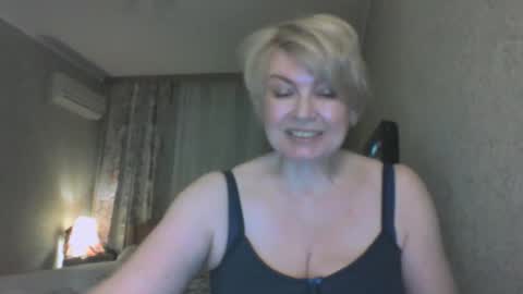 Snapshot of laramrs chatting on 04-18-26, 06:12 laramrs online show from 04-18-26, 06:12
