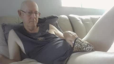 largerthan-   say hi on entry online show from 02-15-26, 11:45