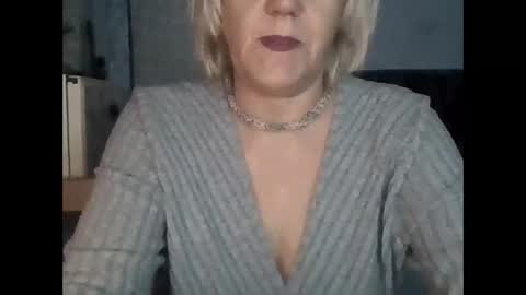 larisaq4ugo24 online show from 01-14-26, 12:55