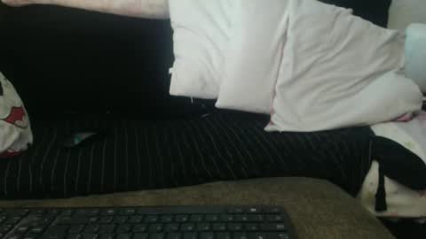 Snapshot of lariss__ chatting on 05-19-26, 06:09 Lariss online show from 05-19-26, 06:09