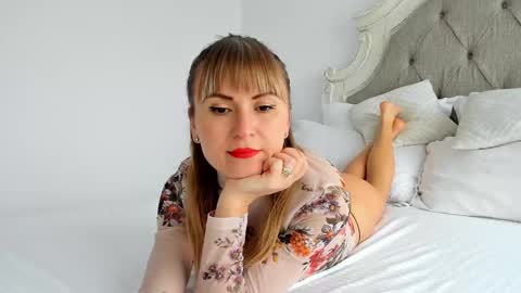 Larissa online show from 02-28-25, 01:03