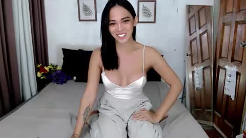 Snapshot of lars_petite_obsession chatting on 05-04-26, 08:05 Lars online show from 05-04-26, 08:05