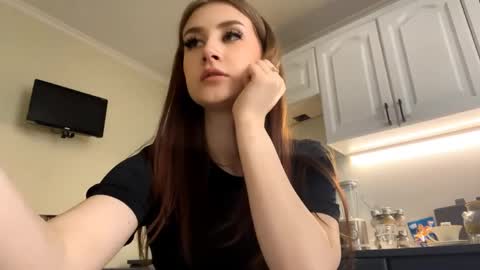 Sara online show from 05-15-26, 09:27