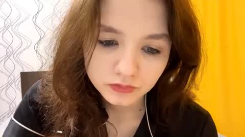 Mila online show from 06-10-26, 06:51