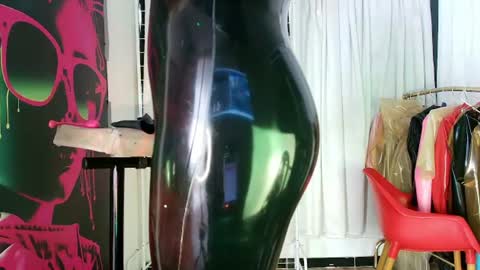 Snapshot of latex_rose_daniels chatting on 07-24-26, 01:53 ROSE online show from 07-24-26, 01:53