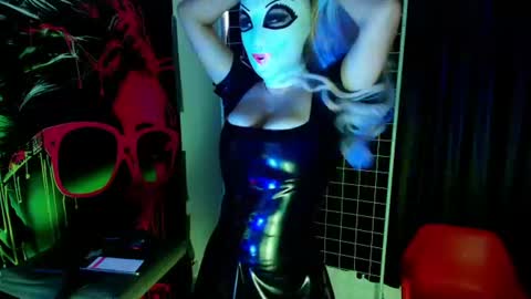 Snapshot of latex_rose_daniels chatting on 07-29-26, 04:49 ROSE online show from 07-29-26, 04:49