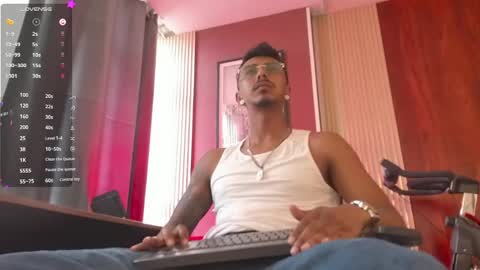 Snapshot of latin_blackmen chatting on 05-31-26, 06:42 latin_blackmen online show from 05-31-26, 06:42