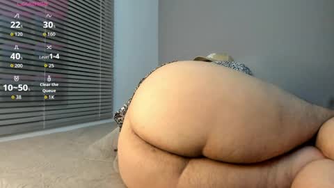 Snapshot of latin_boy_surprise chatting on 06-06-26, 01:11 Yisus online show from 06-06-26, 01:11