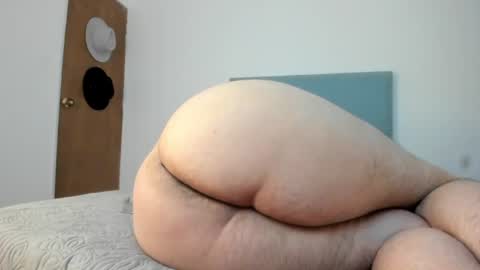 Snapshot of latin_boy_surprise chatting on 07-14-26, 02:05 Yisus online show from 07-14-26, 02:05