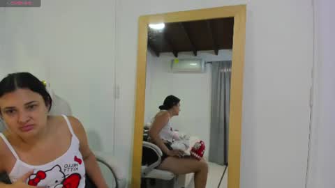 Snapshot of latin_couple20y chatting on 07-19-26, 10:13 Johana y Santiago online show from 07-19-26, 10:13