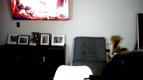 Snapshot of latin_cr7 chatting on 08-01-26, 04:12 Steven online show from 08-01-26, 04:12