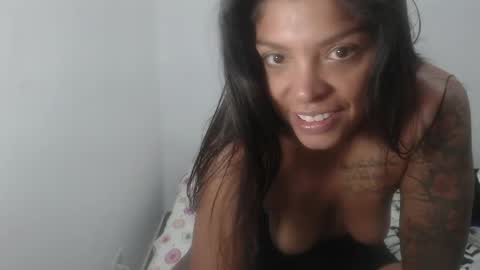 Snapshot of latin_meg chatting on 06-05-26, 02:23 M E G A N online show from 06-05-26, 02:23