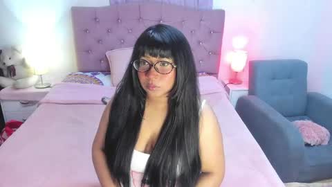 Snapshot of latinabombsheell chatting on 05-30-26, 04:20 Martina online show from 05-30-26, 04:20
