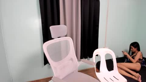 Snapshot of latinadanica chatting on 02-09-26, 06:23 Sexy Danica online show from 02-09-26, 06:23