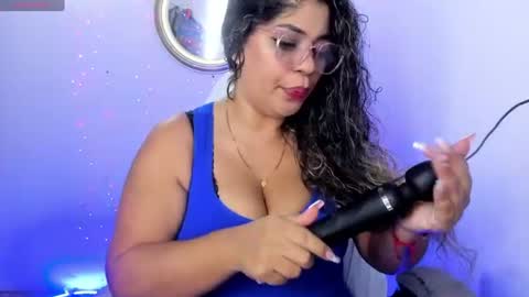 latinamav22 online show from 06-19-26, 11:30