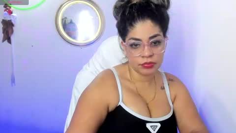 latinamav22 online show from 06-25-26, 02:44
