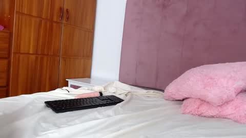 B I A N C A - AND - N I K K I online show from 12-20-24, 02:08
