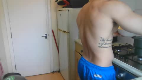 latino_rodri online show from 03-29-26, 11:21