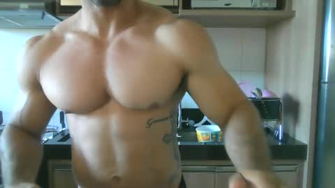 latino_rodri online show from 07-03-26, 12:22