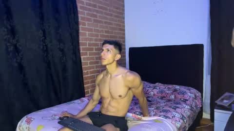 latinosadictosalsexo online show from 04-16-26, 02:34