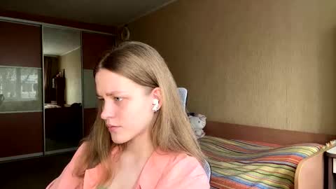 Snapshot of latoyiacuculich chatting on 03-26-26, 06:41 Agata online show from 03-26-26, 06:41