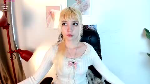 Snapshot of laukyubey1 chatting on 06-26-26, 08:02 laukyubey1 online show from 06-26-26, 08:02
