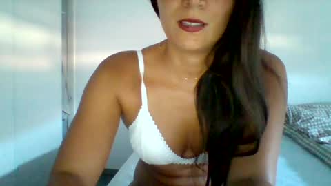 Laura online show from 07-02-26, 05:52
