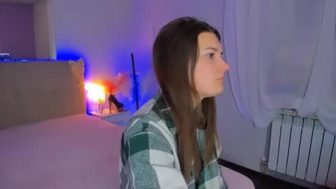 Snapshot of laura__leee chatting on 02-09-26, 06:17 Laura online show from 02-09-26, 06:17