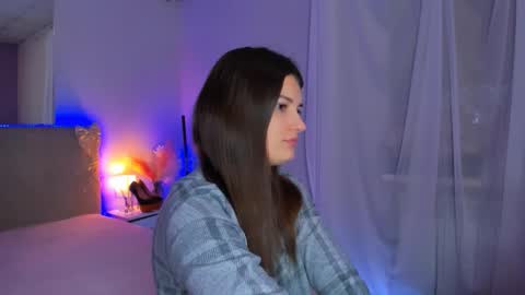 Snapshot of laura__leee chatting on 02-15-26, 06:10 Laura online show from 02-15-26, 06:10