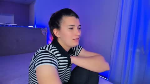 Laura online show from 05-16-26, 10:36