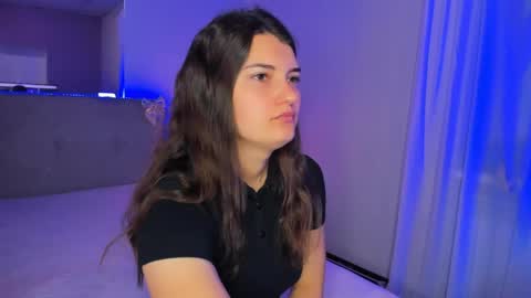 Laura online show from 05-17-26, 04:54