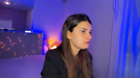 Laura online show from 05-30-26, 05:04