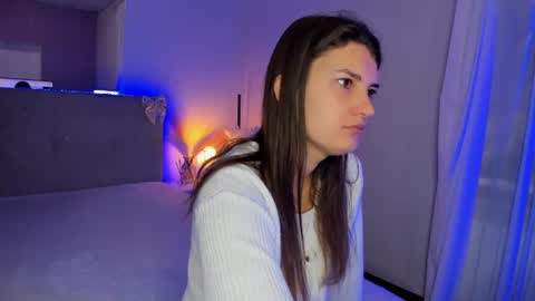 Snapshot of laura__leee chatting on 07-12-26, 04:58 Laura online show from 07-12-26, 04:58