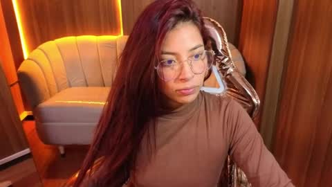 laura_b_ online show from 04-29-26, 03:21