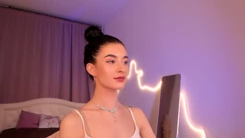 Laura online show from 07-07-26, 08:13